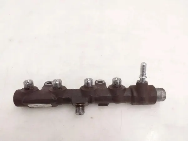 OEM 9821399680 Rail d'injection pour Citroën Berlingo image 2