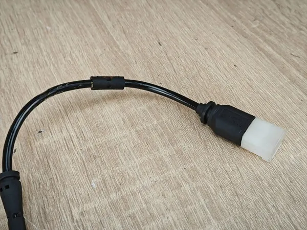 VDC stötdämparkabel OEM 6869522 höger bak image 3