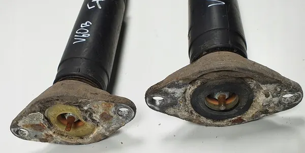 Ammortizzatori posteriori Volvo V60 I Ibrido Coppia 31360103 image 2