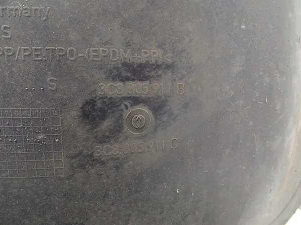 Left Front Wheel Arch VW Passat CC image 9