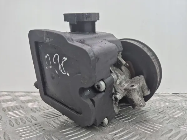 Bomba de dirección OEM 0034667101 para Mercedes Vito image 3