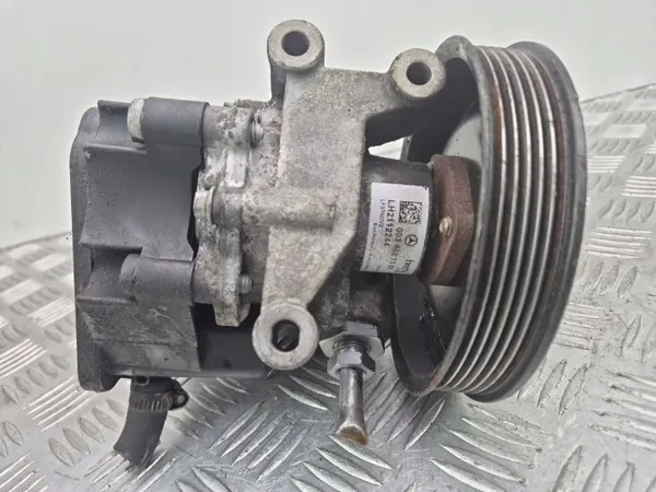 Bomba de dirección OEM 0034667101 para Mercedes Vito image 5