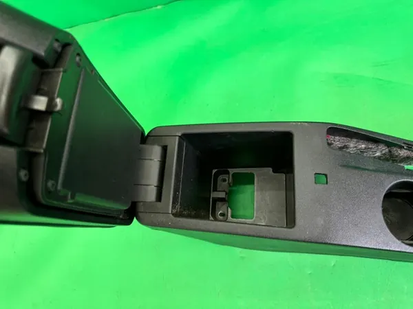 Accoudoir de console centrale Kia OE avec porte-gobelet image 8