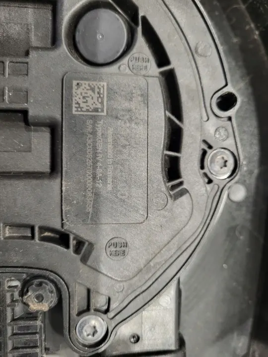 Begagnad AdBlue-tank OEM A1674708201 för Mercedes GLE image 3