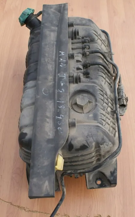 Réservoir d'expansion OEM 81.06102-6232 pour MAN TGX image 4