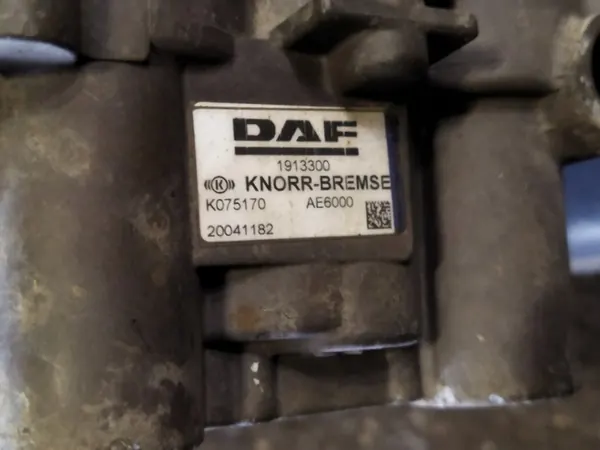 Válvula secadora de ar DAF OE para XF 106 Lift Euro 6 image 6