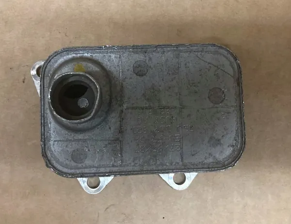 Ölkühler VW Audi Skoda Seat 06J117021D image 2