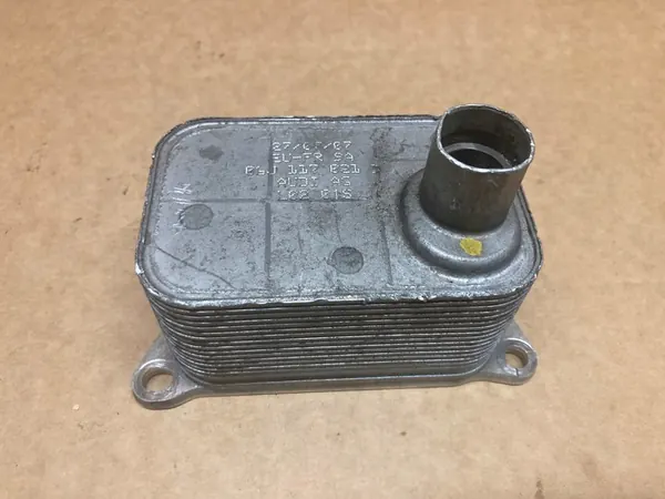 Ölkühler VW Audi Skoda Seat 06J117021D image 3