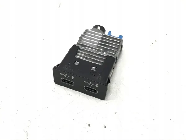 BMW USB-C-Anschluss OEM 5A3C3B7 - Gebrauchtes Originalteil image 2