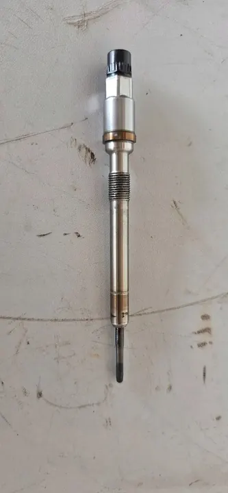 Gloeiplug Volkswagen PASSAT B8 image 3