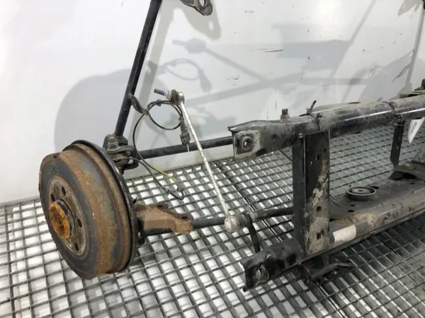 Poutre arrière OEM LORK-381-132855 pour Dacia Duster image 6