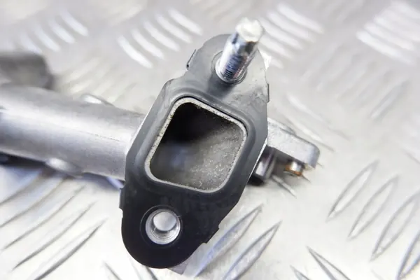 EGR-Rohr OEM 2562415010 für Toyota Yaris Hybrid image 8