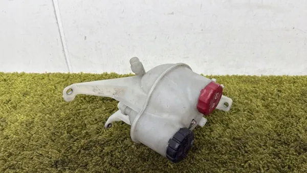 Mercedes A2435004100 Uitzettank Voor - Gebruikt image 3