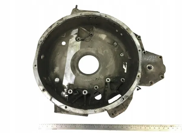MAN Svänghjulshus OEM 51.01401-3273 Begagnad image 2