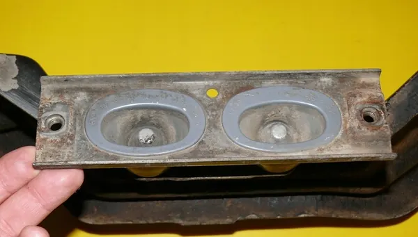 Uitlaatbevestiging Audi A6 C6 3.0 TDI 04-08 image 3