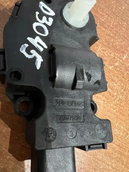 Motor de válvula BMW OE D3045 usado para 5 GT image 5