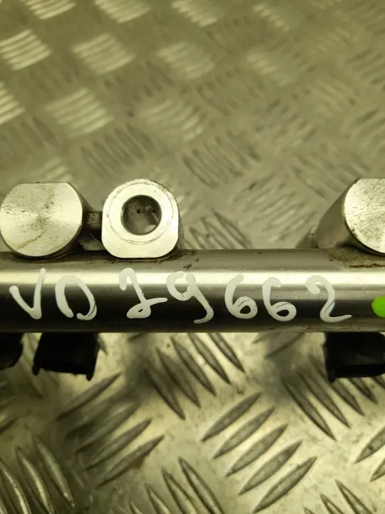 Kraftstoffverteilerrohr OEM 35350-2B260 für Hyundai image 3