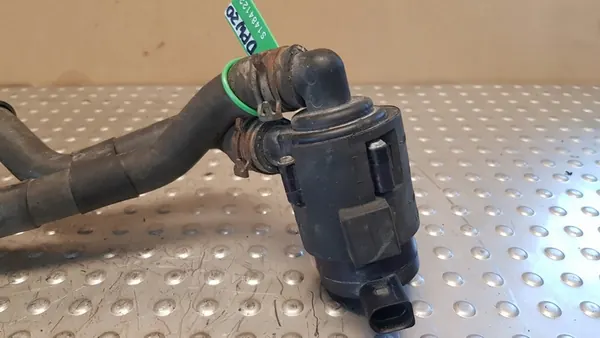 Vattenpump Kit VW T5 Lift 2.0 TDI 7E0965561C image 6