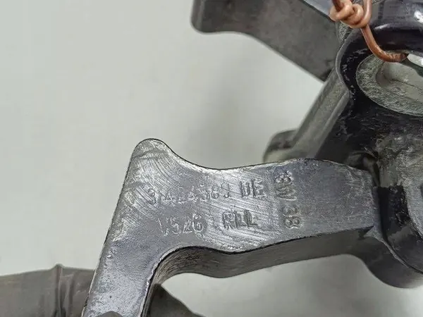 2020 Volvo XC90 Hintere Türscharniere OEM FOB51699 image 5