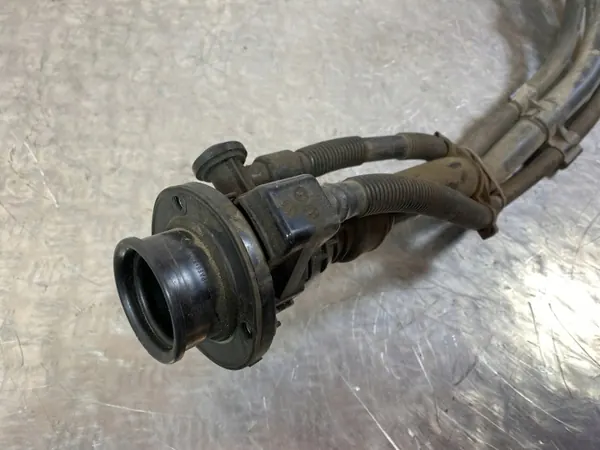 Pescoço de enchimento OEM FOB41685 para SsangYong Musso image 4