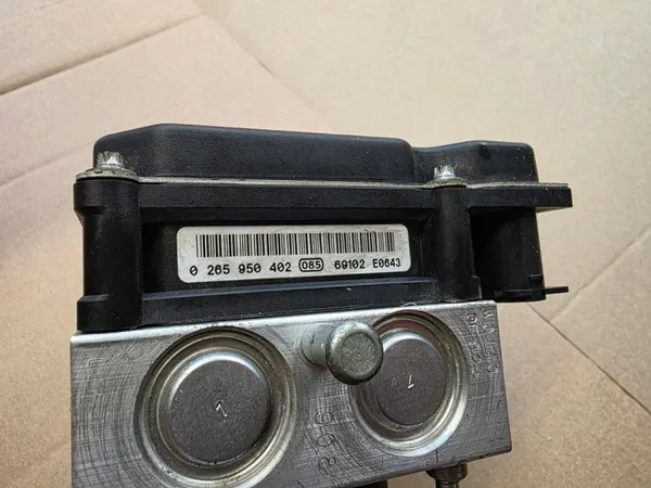 ABS-pump OEM 13236013 för Opel Meriva & Corsa D image 3