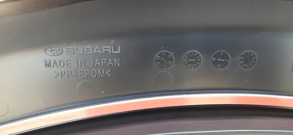 Oikea etulokasuoja Subaru Outback 14- image 9
