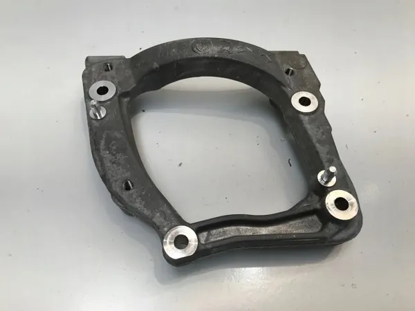 Support de compresseur climatisation OEM 9826641380 Citroen image 2