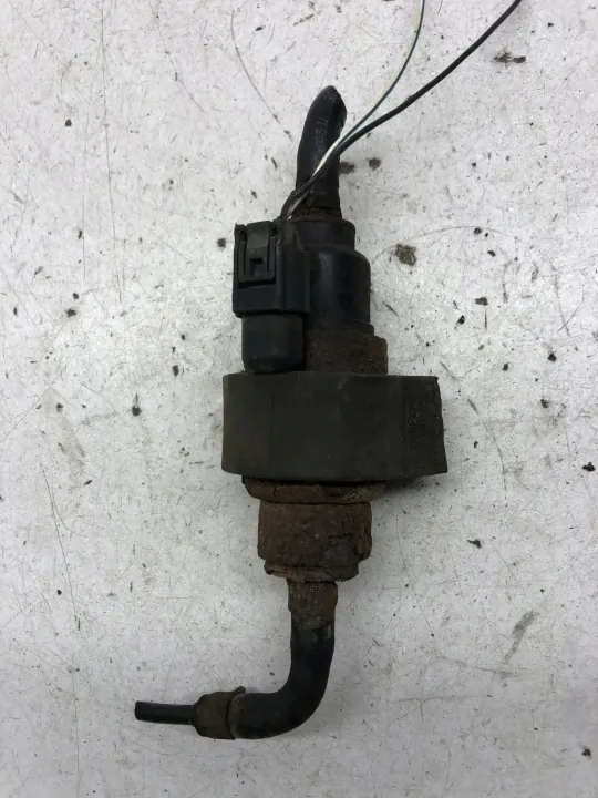 Webasto brandstofpomp Land Rover Discovery 3 LR3 2006 DRA55787 image 2