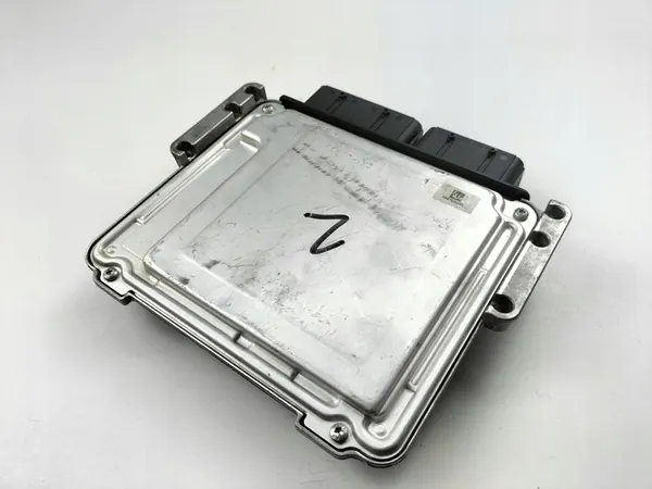 Motor ECU PEUGEOT 208 1.5L diesel image 3