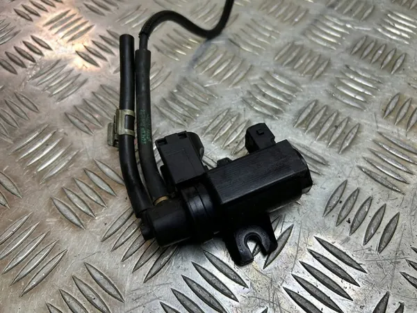 Vakuumventil / Turbo Solenoid BMW 6 F06 650i 2013 image 2