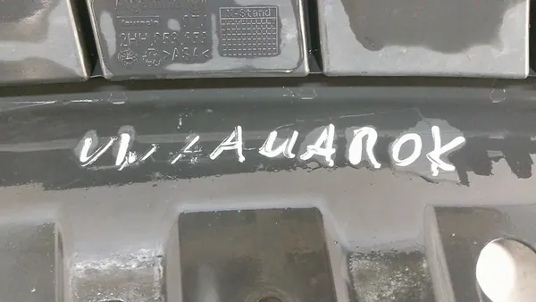 VW Amarok 2H Front Grill Chrome 2HH853653 image 7