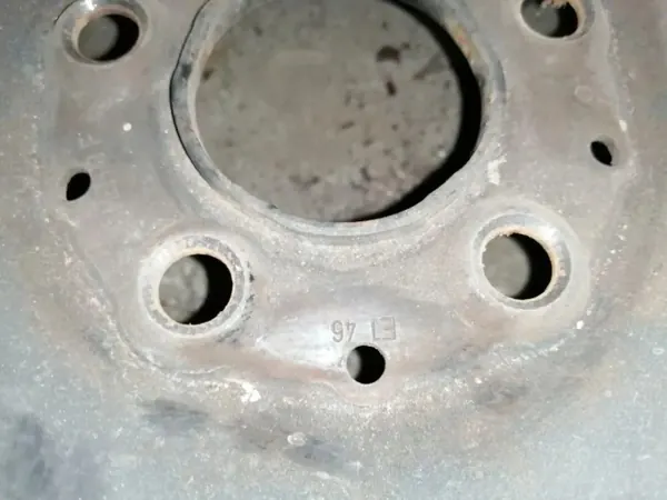 Etuoikea iskunvaimenninpidike OEM A1694000602 image 3