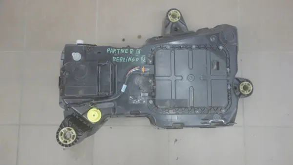 Bomba tanque AdBlue OEM 9832421480 Berlingo IV image 2