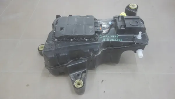 Bomba tanque AdBlue OEM 9832421480 Berlingo IV image 3