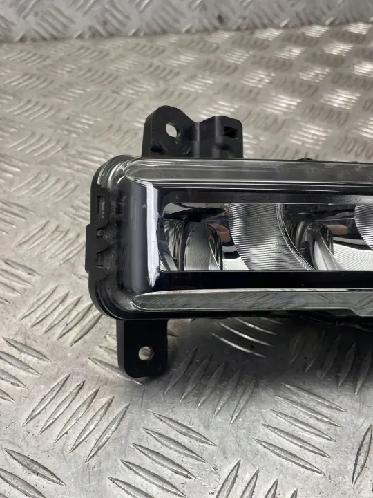 BMW OE 8089980 Halogen Dimljus Höger för 1-serien F40 image 4