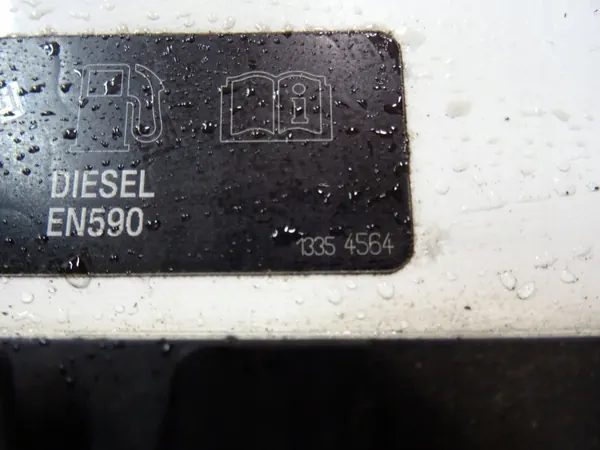 Kraftstoffklappenmotor OEM 13354564 für Opel Astra K image 4