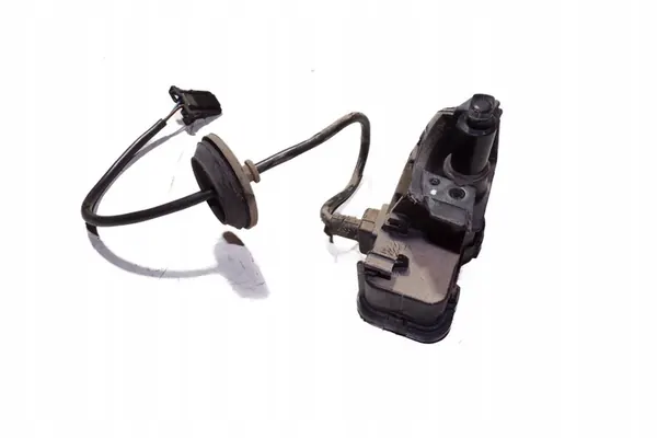 Bränsletanklock VW JETTA MK6 5C6810773H image 2