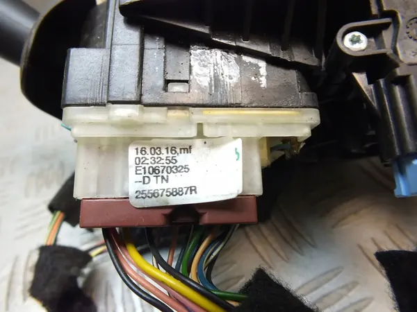 RENAULT CAPTUR I / CLIO IV KOMBINIERTER SCHALTER 255675887R image 9