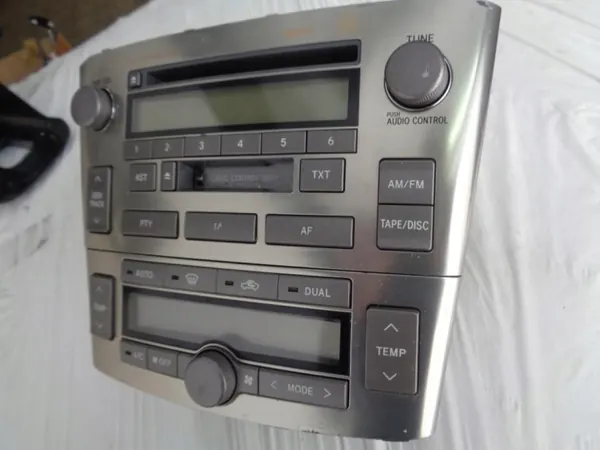 Radio CD Toyota OEM W53904 para Avensis T25 image 4