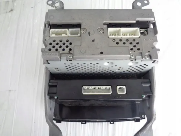 Radio CD Toyota OEM W53904 para Avensis T25 image 5