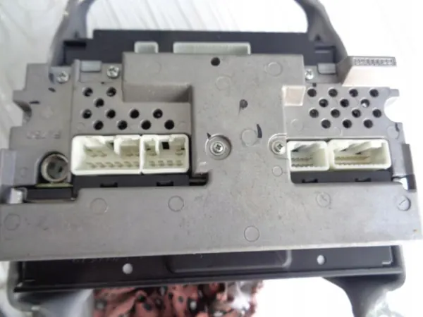 Radio CD Toyota OEM W53904 para Avensis T25 image 8