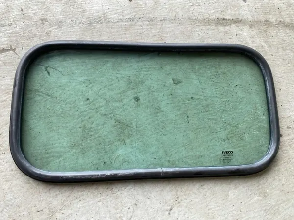 Vitre cloison IVECO DAILY OEM 4325325 - Occasion image 2