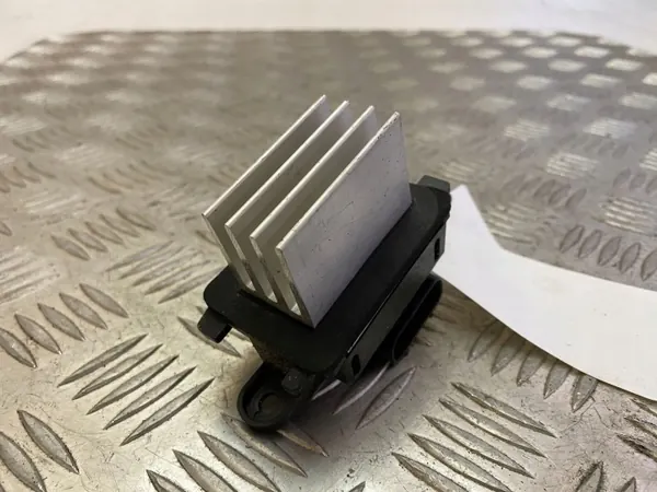 UTO42212 Blästreresistor för Ford Mustang V 2014 image 2
