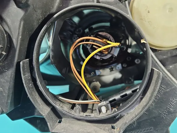 Vasen ajovalaisin Mercedes W245 08-11 image 7