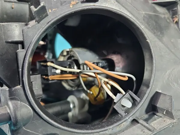 Vasen ajovalaisin Mercedes W245 08-11 image 8