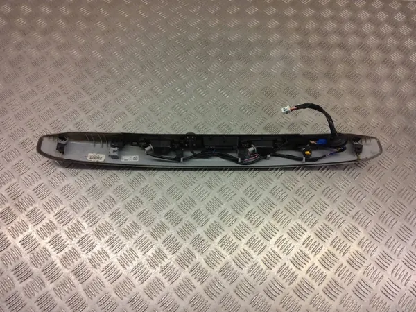 Luz da placa traseira Hyundai Kona I 2022 OEM 87311J9000 image 7