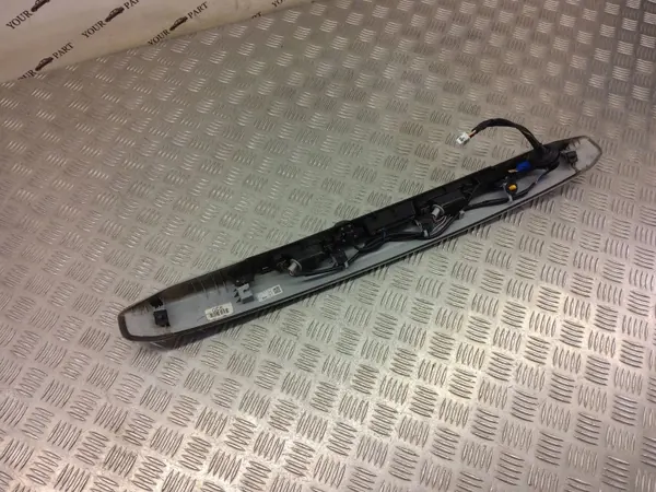 Luz da placa traseira Hyundai Kona I 2022 OEM 87311J9000 image 8