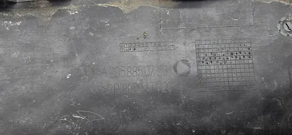 Mercedes-Benz C W205 2015 Grilles, Bouchons A2058850723 image 5