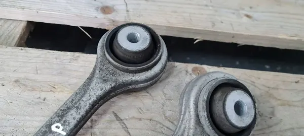 Braccio di controllo superiore Audi A5 8W0407509E image 3