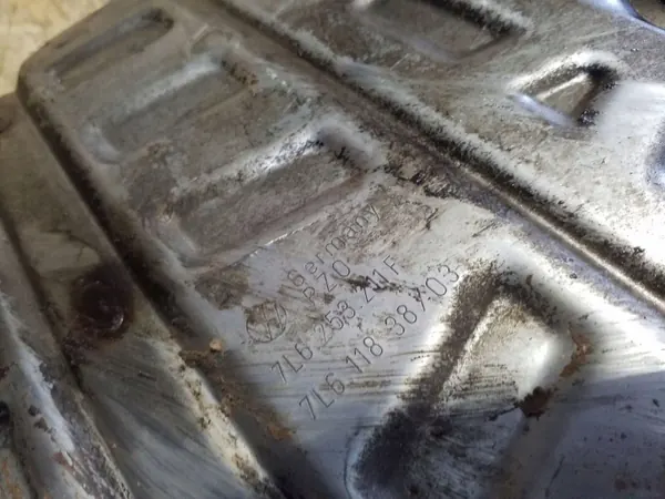 Käytetty Volkswagen OE Vaimennin OEM 7L6253211F image 4
